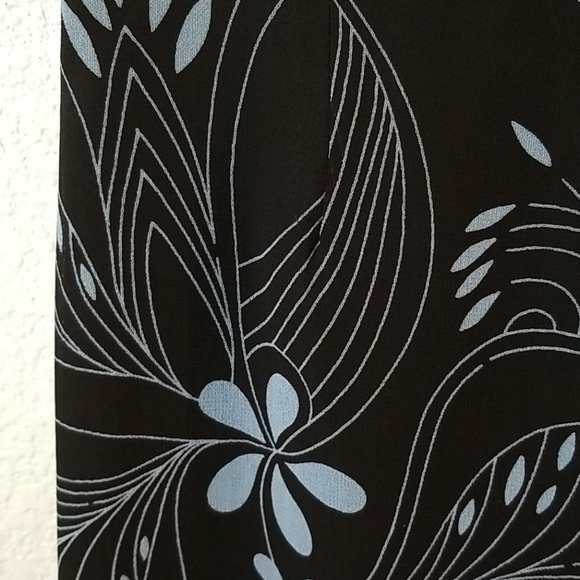 Gorgeous & sexy skirt, black and gray sz 8 - Picture 3 of 7